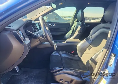 2018 Volvo Xc60 T8 R-Design из США, поврежденный, VIN YV4BR0DM6J1067173